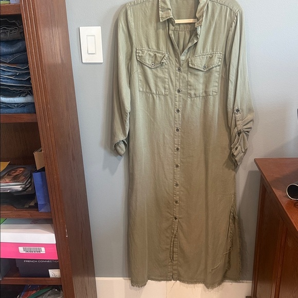 Velvet Heart Dresses & Skirts - Velvet Heart Sage Green Shirt Dress